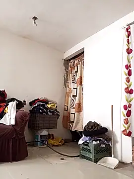 Snapshot of JoniXxX_ chatting on 04-06-26, 07:26 JoniXxX online show from 04-06-26, 07:26