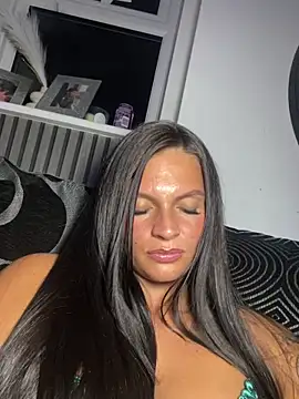 Snapshot of Destinylovex chatting on 02-24-26, 09:13 Destinylovex online show from 02-24-26, 09:13