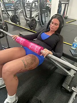 Snapshot of Destinylovex chatting on 02-25-26, 10:36 Destinylovex online show from 02-25-26, 10:36