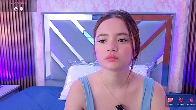 LittleeSara18 online show from 06-11-26, 11:19