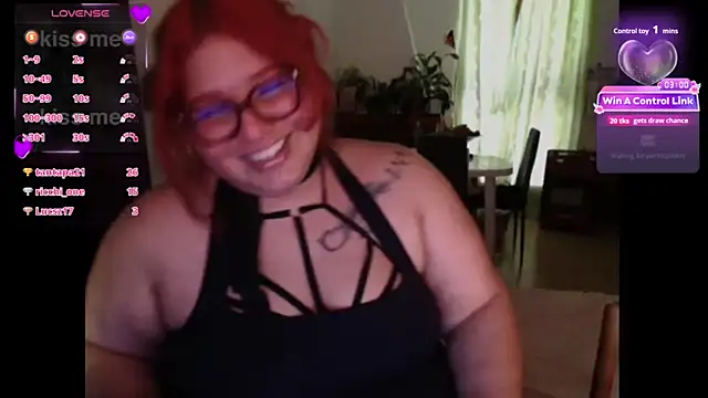 Snapshot of MagicCurves chatting on 05-27-26, 11:07 MagicCurves online show from 05-27-26, 11:07