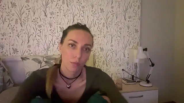 Snapshot of SarahStevens chatting on 04-05-26, 03:53 SarahStevens online show from 04-05-26, 03:53