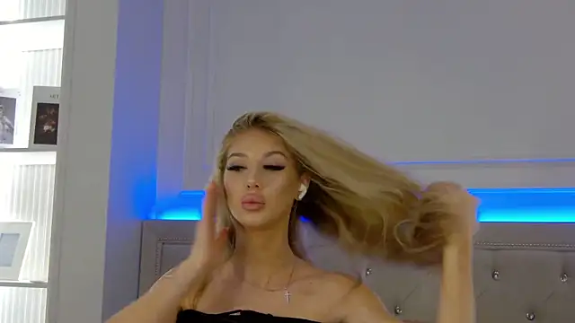 LynnAngel online show from 06-13-26, 04:49