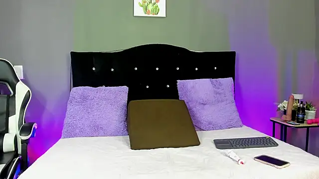 Velvet Rebel15 online show from 04-28-26, 12:43