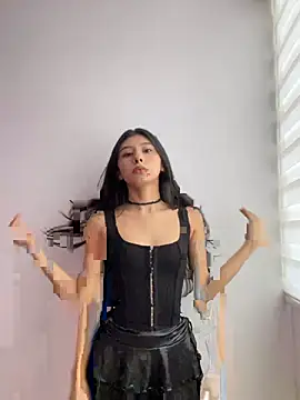 chloe bluee  online show from 04-23-26, 06:21