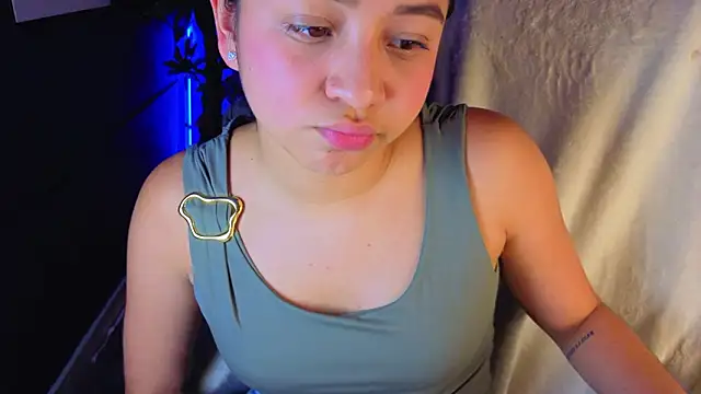 Snapshot of SophyAdams chatting on 03-08-26, 02:04 SophyAdams online show from 03-08-26, 02:04