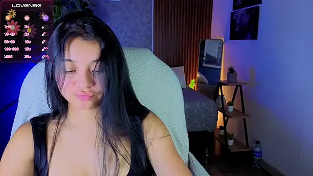 Snapshot of SophyAdams chatting on 03-16-26, 07:29 SophyAdams online show from 03-16-26, 07:29