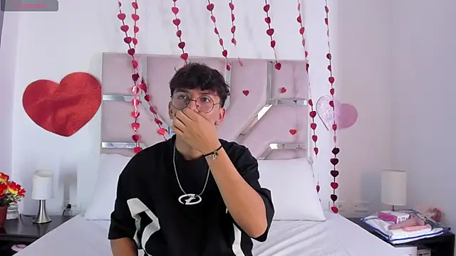 Snapshot of Angel_Lux chatting on 02-26-26, 07:35 Angel Lux online show from 02-26-26, 07:35