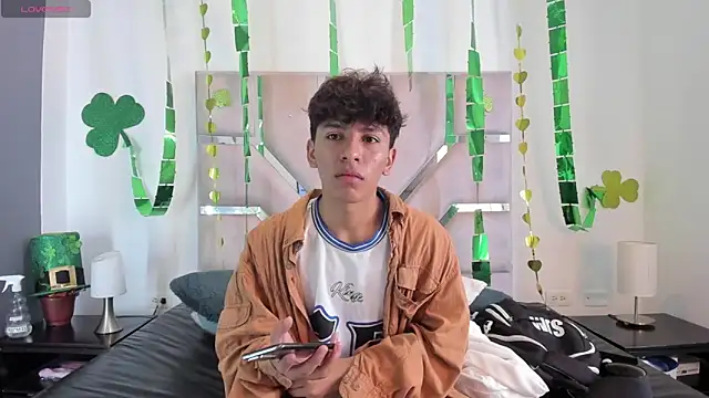 Snapshot of Angel_Lux chatting on 03-06-26, 08:16 Angel Lux online show from 03-06-26, 08:16