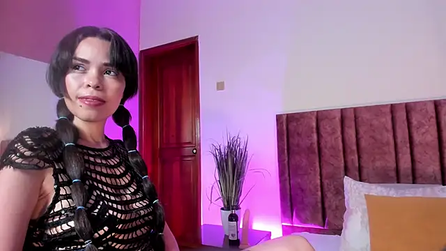 KatrionaNyx online show from 04-13-26, 12:32