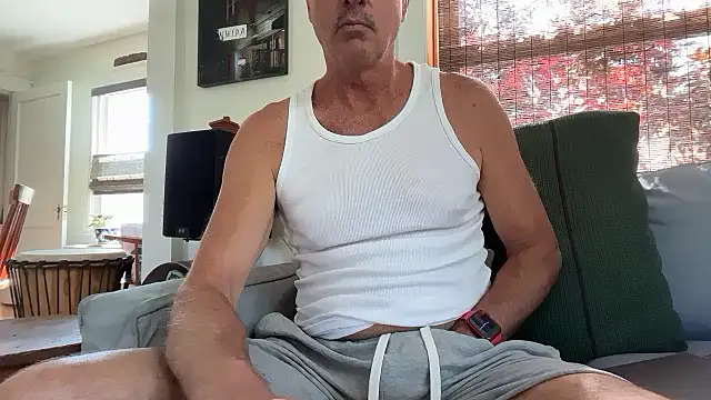 Guy  Grey online show from 07-08-26, 01:15