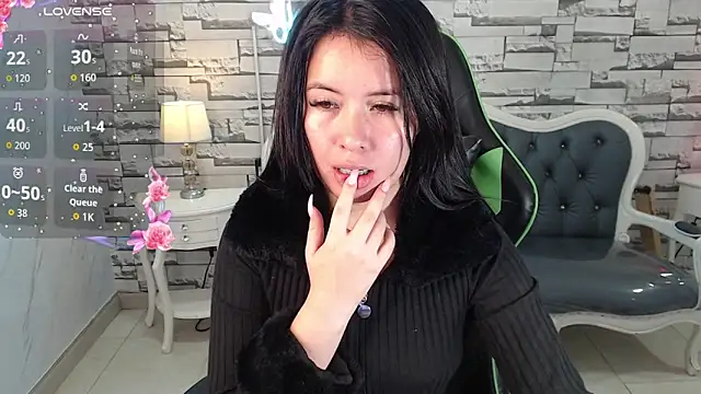 Kylia a online show from 06-16-26, 08:11