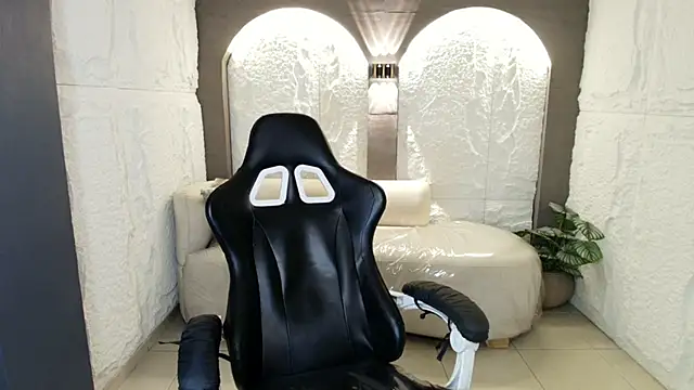 charlotte  r  online show from 04-18-26, 08:42