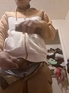 Snapshot of gueboloco2626 chatting on 03-16-26, 12:09 gueboloco2626 online show from 03-16-26, 12:09