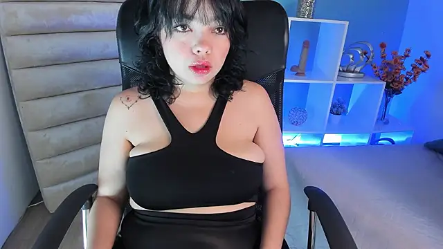 Snapshot of April_Swett chatting on 03-06-26, 12:45 April Swett online show from 03-06-26, 12:45