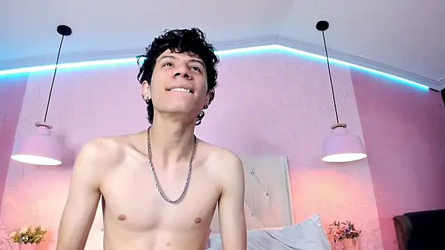 Snapshot of LeoFeniix chatting on 03-16-26, 05:44 LeoFeniix online show from 03-16-26, 05:44