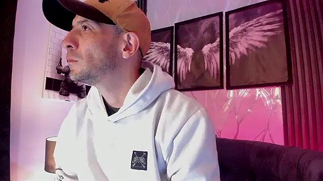 Milanwhite  online show from 03-14-26, 11:48