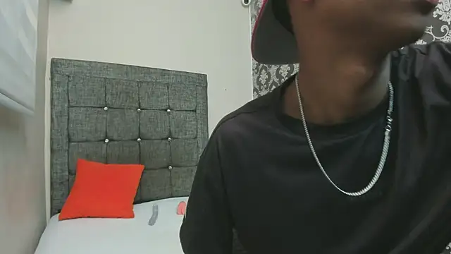 Snapshot of Little_Twink19x chatting on 03-09-26, 07:07 Little Twink19x online show from 03-09-26, 07:07