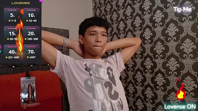 Little Twink19x online show from 05-26-26, 07:21
