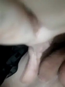 Snapshot of matibam92 chatting on 03-10-26, 02:05 matibam92 online show from 03-10-26, 02:05