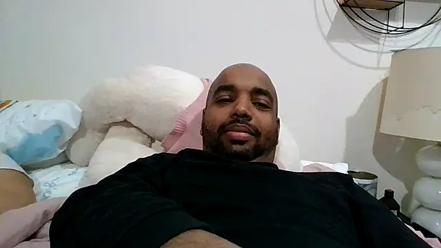 Snapshot of Shotariano chatting on 02-20-26, 05:37 Shotariano online show from 02-20-26, 05:37