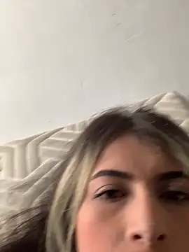 Snapshot of Candy_Lennon chatting on 03-03-26, 07:20 Candy Lennon online show from 03-03-26, 07:20