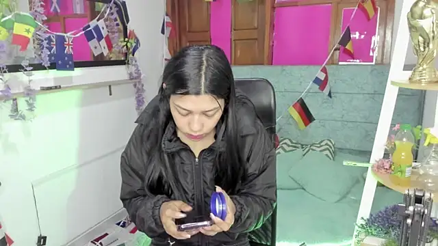 Aysha winxs online show from 06-19-26, 03:22