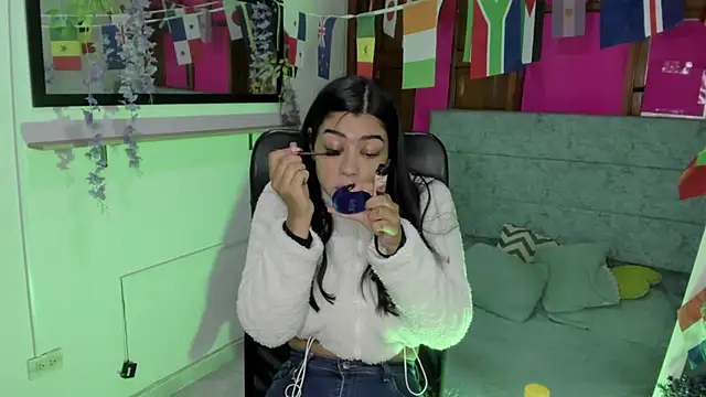 Aysha winxs online show from 06-25-26, 03:28