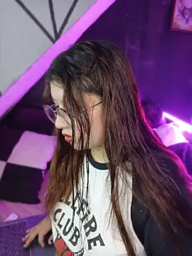 Snapshot of ValeriaSalvino chatting on 03-20-26, 02:11 ValeriaSalvino online show from 03-20-26, 02:11