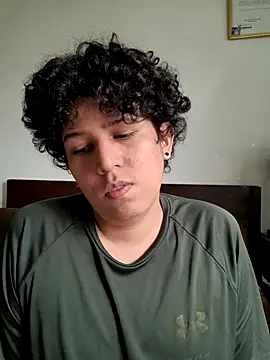 Snapshot of Monteszo chatting on 07-21-26, 01:35 Monteszo online show from 07-21-26, 01:35