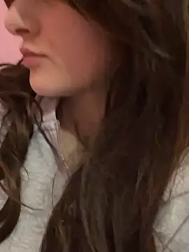 Snapshot of Amira_amur chatting on 03-05-26, 06:37 Amira amur online show from 03-05-26, 06:37