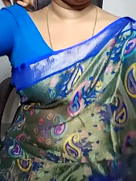 Snapshot of Vandana122 chatting on 03-18-26, 03:20 Vandana122 online show from 03-18-26, 03:20