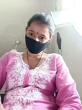 Snapshot of Vandana122 chatting on 03-26-26, 05:57 Vandana122 online show from 03-26-26, 05:57