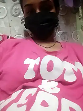 Snapshot of Vandana122 chatting on 05-06-26, 11:26 Vandana122 online show from 05-06-26, 11:26