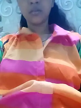 Snapshot of Vandana122 chatting on 05-07-26, 11:37 Vandana122 online show from 05-07-26, 11:37