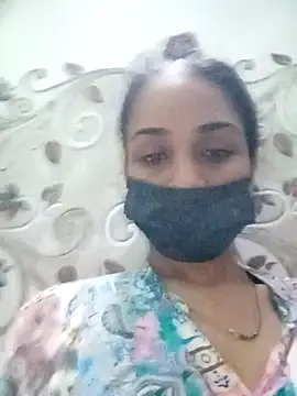 Snapshot of Vandana122 chatting on 05-14-26, 12:45 Vandana122 online show from 05-14-26, 12:45