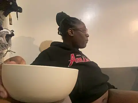 Snapshot of Sinfulwaterfalls chatting on 03-13-26, 04:30 Sinfulwaterfalls online show from 03-13-26, 04:30