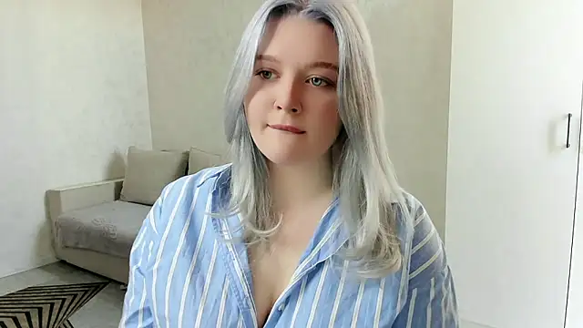 Snapshot of Ellilovv chatting on 03-13-26, 04:41 Ellilovv online show from 03-13-26, 04:41