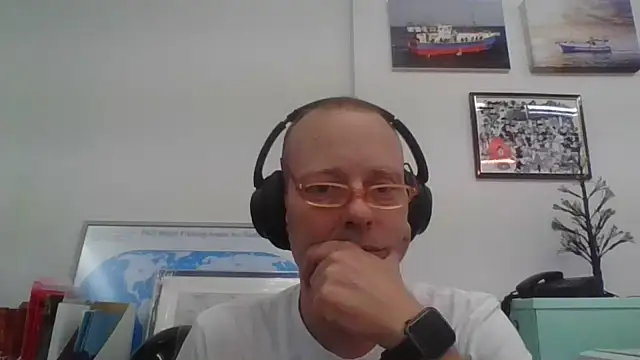 Snapshot of truble78 chatting on 07-10-26, 10:29 truble78 online show from 07-10-26, 10:29