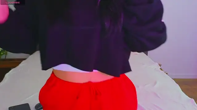 Snapshot of LauraDelightX chatting on 03-11-26, 06:41 LauraDelightX online show from 03-11-26, 06:41