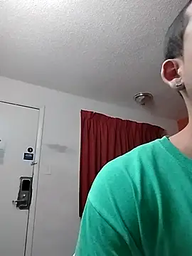 Snapshot of momo0208 chatting on 03-11-26, 04:07 momo0208 online show from 03-11-26, 04:07