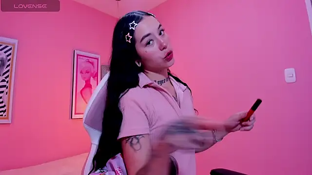 Snapshot of Abbycollins_27_x chatting on 03-18-26, 07:06 Abbycollins 27 x online show from 03-18-26, 07:06