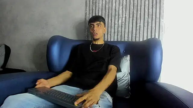 Endrick-23 online show from 04-19-26, 03:39