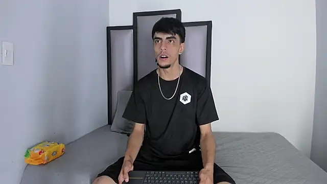 Endrick-23 online show from 04-30-26, 03:24