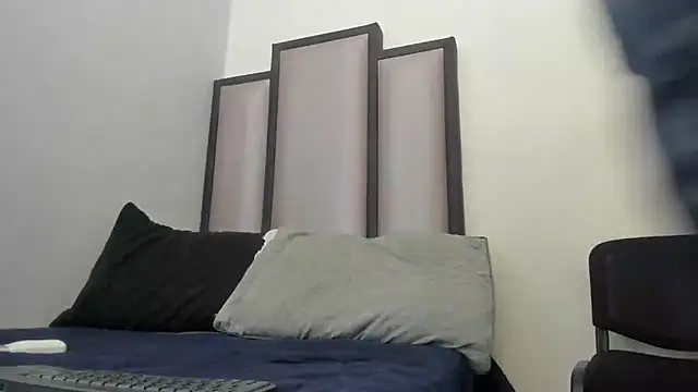 Endrick-23 online show from 06-21-26, 04:04