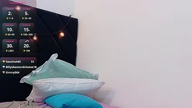 curvybuffgirllll online show from 06-30-26, 07:26