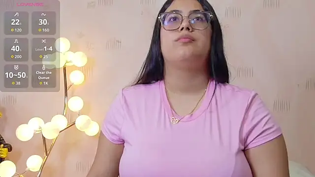 curvybuffgirllll online show from 07-24-26, 07:45