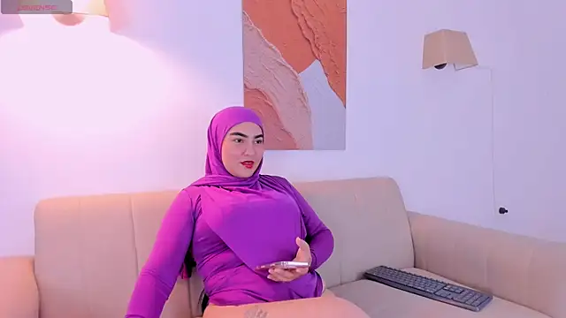 Malika Noor online show from 07-16-26, 02:34