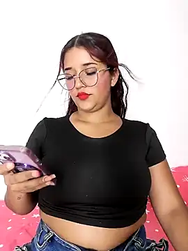 Snapshot of candy-leyton chatting on 03-12-26, 08:59 candy-leyton online show from 03-12-26, 08:59