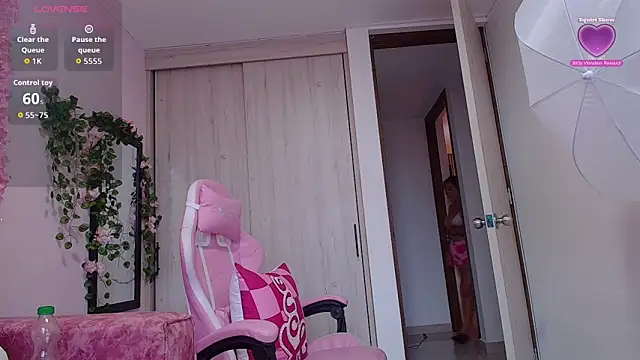 Baby  Velvet online show from 03-13-26, 11:28